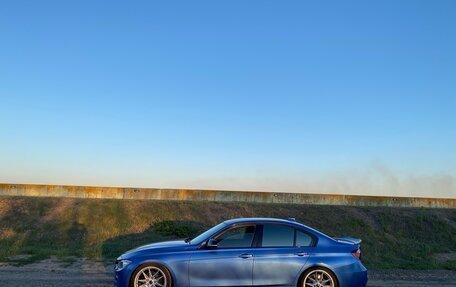 BMW 3 серия, 2014 год, 2 200 000 рублей, 2 фотография