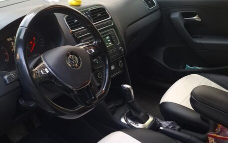 Volkswagen Polo VI (EU Market), 2017 год, 1 100 000 рублей, 7 фотография