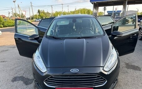 Ford Fiesta, 2015 год, 950 000 рублей, 2 фотография