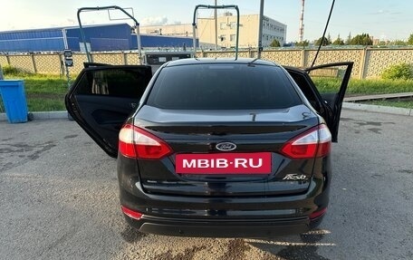 Ford Fiesta, 2015 год, 950 000 рублей, 3 фотография