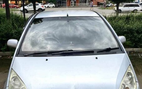 Mitsubishi Colt VI рестайлинг, 2003 год, 360 000 рублей, 5 фотография