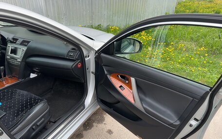 Toyota Camry, 2011 год, 1 170 000 рублей, 7 фотография