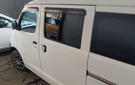 Toyota Lite Ace VI, 2010 год, 710 000 рублей, 2 фотография
