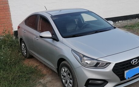 Hyundai Solaris II рестайлинг, 2017 год, 1 200 000 рублей, 4 фотография