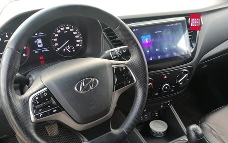 Hyundai Solaris II рестайлинг, 2017 год, 1 200 000 рублей, 5 фотография