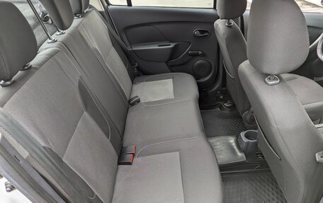 Renault Logan II, 2019 год, 840 000 рублей, 10 фотография