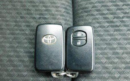 Toyota Ractis II, 2012 год, 725 000 рублей, 10 фотография