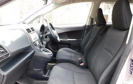Toyota Ractis II, 2012 год, 725 000 рублей, 37 фотография