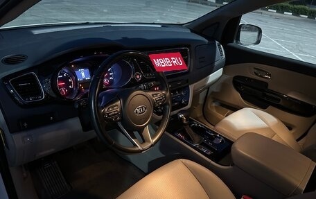 KIA Carnival III, 2020 год, 3 150 000 рублей, 8 фотография