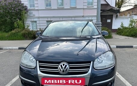 Volkswagen Jetta VI, 2010 год, 660 000 рублей, 3 фотография