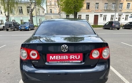 Volkswagen Jetta VI, 2010 год, 660 000 рублей, 2 фотография