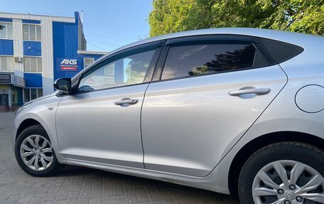 Hyundai Solaris II рестайлинг, 2017 год, 840 000 рублей, 4 фотография