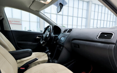 Volkswagen Polo VI (EU Market), 2013 год, 603 000 рублей, 11 фотография