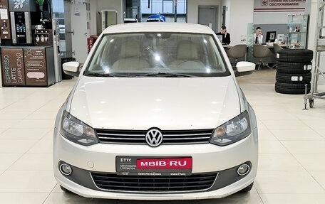Volkswagen Polo VI (EU Market), 2013 год, 603 000 рублей, 2 фотография