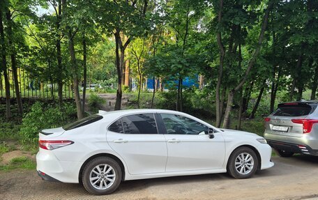 Toyota Camry, 2019 год, 1 800 000 рублей, 2 фотография