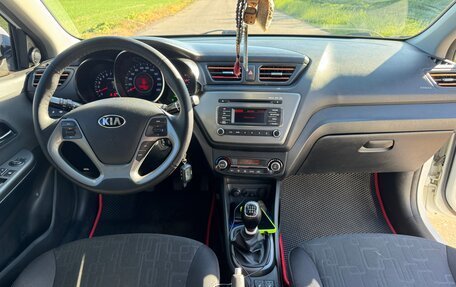 KIA Rio III рестайлинг, 2015 год, 1 087 000 рублей, 13 фотография