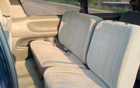 Toyota Estima III рестайлинг -2, 1995 год, 690 000 рублей, 11 фотография