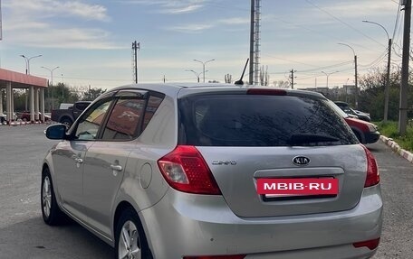 KIA cee'd I рестайлинг, 2011 год, 950 000 рублей, 3 фотография