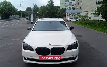 BMW 7 серия, 2011 год, 1 850 000 рублей, 18 фотография