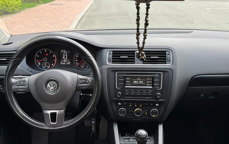 Volkswagen Jetta VI, 2013 год, 1 200 000 рублей, 12 фотография