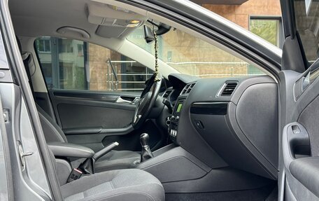 Volkswagen Jetta VI, 2013 год, 1 200 000 рублей, 16 фотография