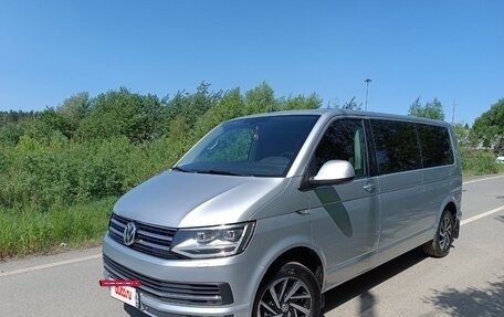 Volkswagen Caravelle T6 рестайлинг, 2018 год, 3 800 000 рублей, 7 фотография