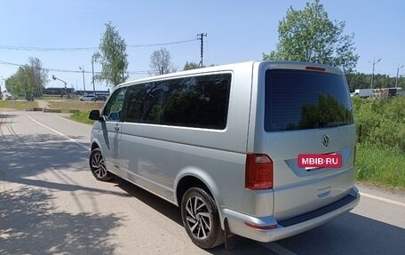 Volkswagen Caravelle T6 рестайлинг, 2018 год, 3 800 000 рублей, 8 фотография