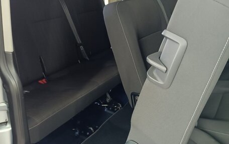 Volkswagen Caravelle T6 рестайлинг, 2018 год, 3 800 000 рублей, 22 фотография