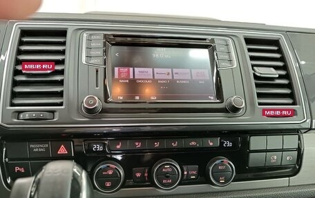 Volkswagen Caravelle T6 рестайлинг, 2018 год, 3 800 000 рублей, 12 фотография
