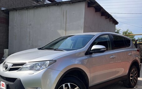Toyota RAV4, 2013 год, 1 750 000 рублей, 2 фотография