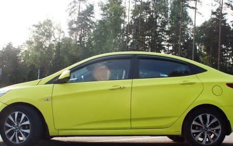 Hyundai Solaris II рестайлинг, 2015 год, 860 000 рублей, 3 фотография