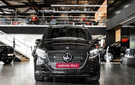 Mercedes-Benz V-Класс, 2024 год, 16 400 000 рублей, 3 фотография
