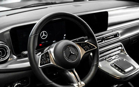 Mercedes-Benz V-Класс, 2024 год, 16 400 000 рублей, 16 фотография