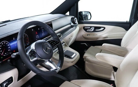 Mercedes-Benz V-Класс, 2024 год, 17 300 000 рублей, 13 фотография