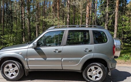 Chevrolet Niva I рестайлинг, 2012 год, 490 000 рублей, 3 фотография