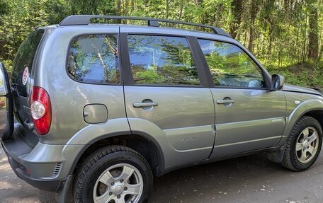 Chevrolet Niva I рестайлинг, 2012 год, 490 000 рублей, 21 фотография