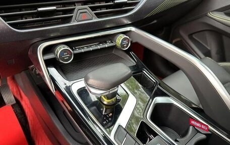 Geely Tugella FY11, 2022 год, 2 050 000 рублей, 21 фотография
