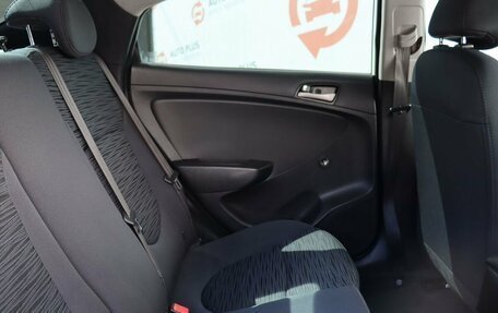 Hyundai Solaris II рестайлинг, 2015 год, 950 000 рублей, 14 фотография