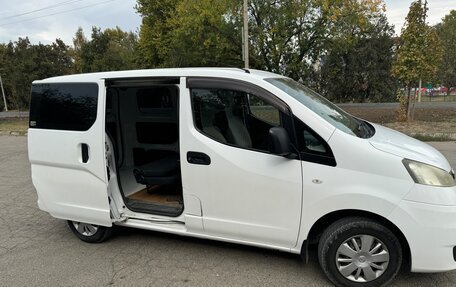 Nissan NV200, 2011 год, 1 300 000 рублей, 1 фотография