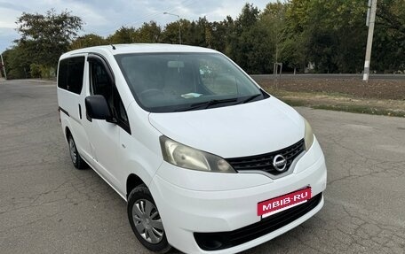 Nissan NV200, 2011 год, 1 300 000 рублей, 2 фотография