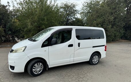 Nissan NV200, 2011 год, 1 300 000 рублей, 6 фотография