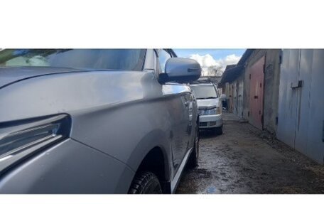 Mitsubishi Outlander III рестайлинг 3, 2013 год, 1 730 000 рублей, 2 фотография