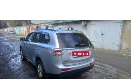 Mitsubishi Outlander III рестайлинг 3, 2013 год, 1 730 000 рублей, 5 фотография