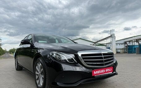 Mercedes-Benz E-Класс, 2019 год, 3 950 000 рублей, 5 фотография
