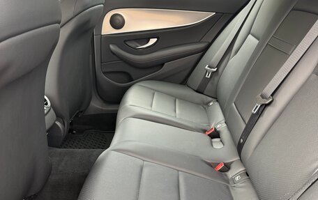 Mercedes-Benz E-Класс, 2019 год, 3 950 000 рублей, 21 фотография