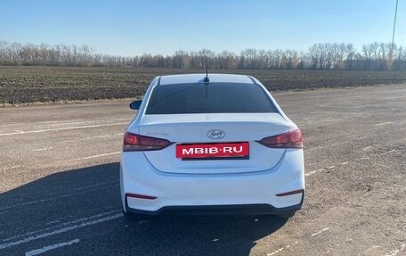 Hyundai Solaris II рестайлинг, 2017 год, 1 350 000 рублей, 4 фотография