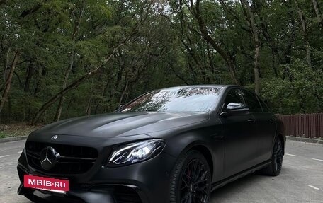 Mercedes-Benz E-Класс, 2018 год, 3 500 000 рублей, 15 фотография