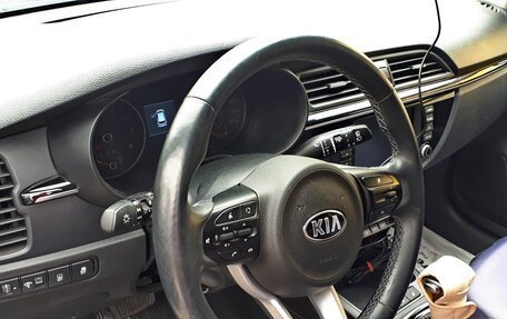 KIA Rio IV, 2018 год, 1 670 000 рублей, 6 фотография