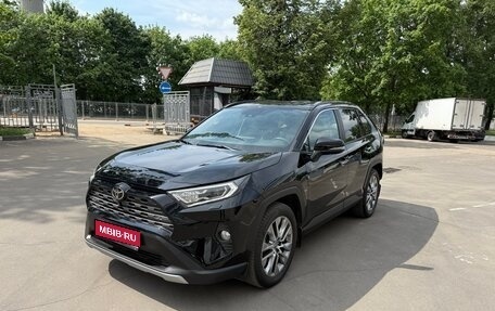 Toyota RAV4, 2021 год, 3 600 000 рублей, 1 фотография