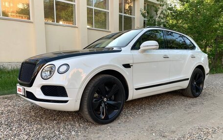 Bentley Bentayga I, 2019 год, 14 500 000 рублей, 2 фотография